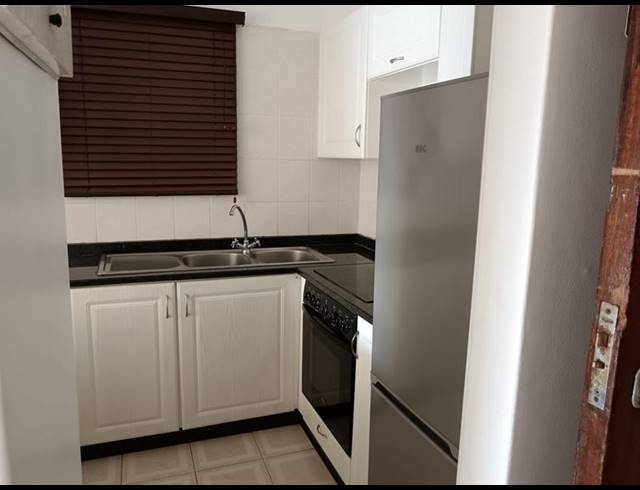 2 BEDROOM APARTMENT FOR SALE IN UMHLANGA ROCKS